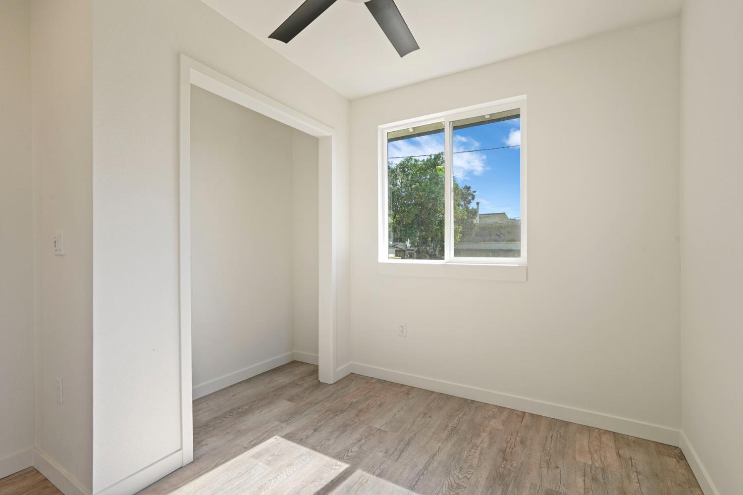 Detail Gallery Image 16 of 33 For 1237 S Commerce St, Stockton,  CA 95206 - 3 Beds | 2 Baths