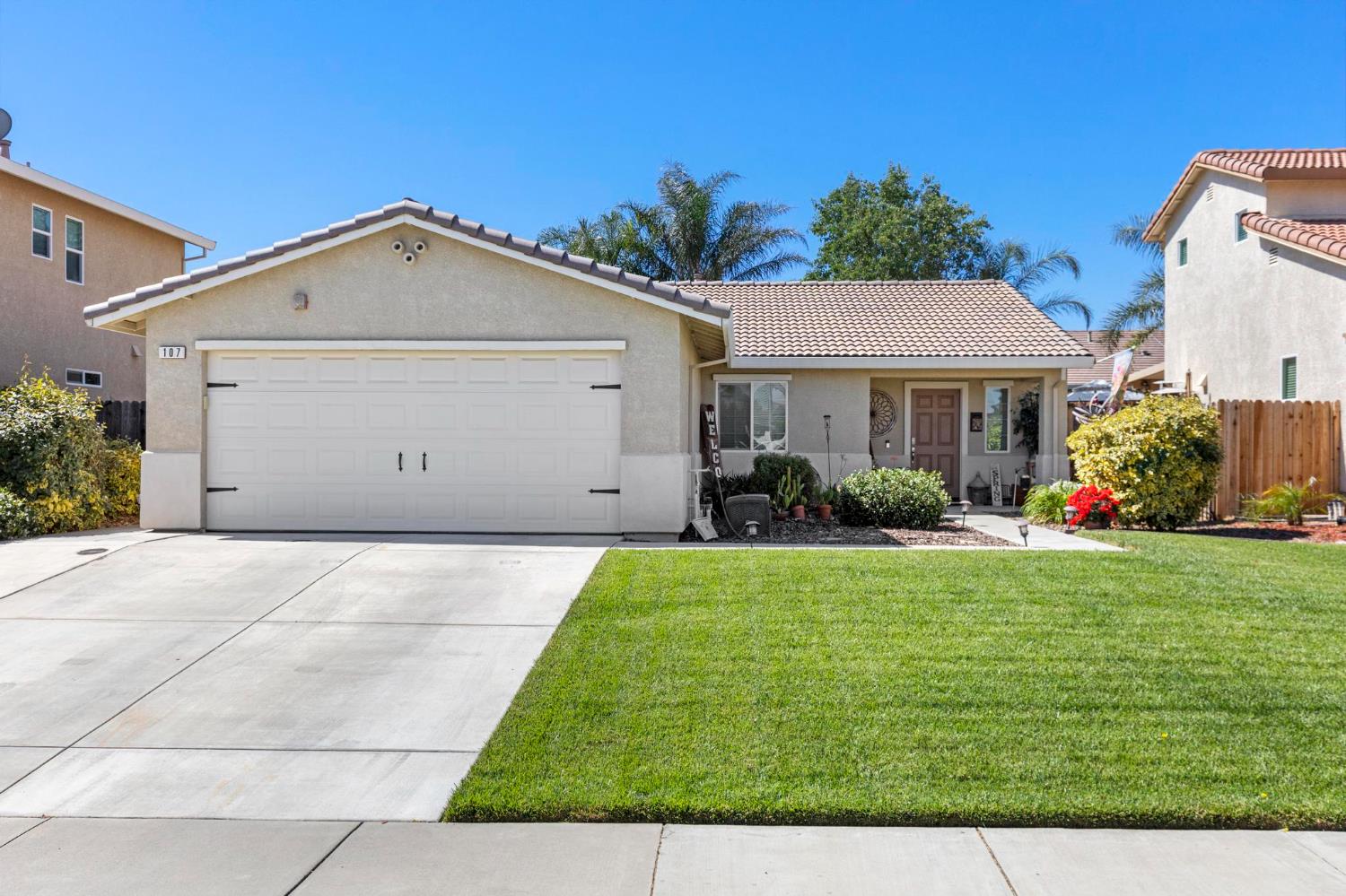 Detail Gallery Image 1 of 24 For 107 Garry Ct, Arbuckle,  CA 95912 - 3 Beds | 2 Baths