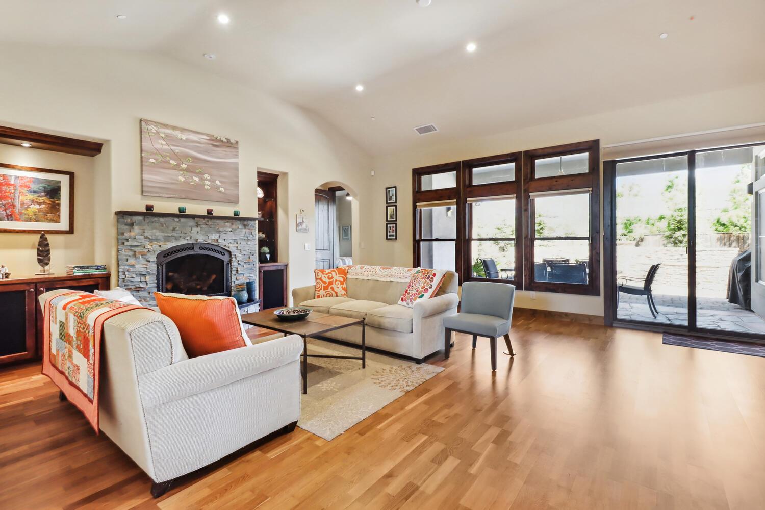 Detail Gallery Image 10 of 55 For 2253 Somerset Cir, Woodland,  CA 95776 - 3 Beds | 2 Baths