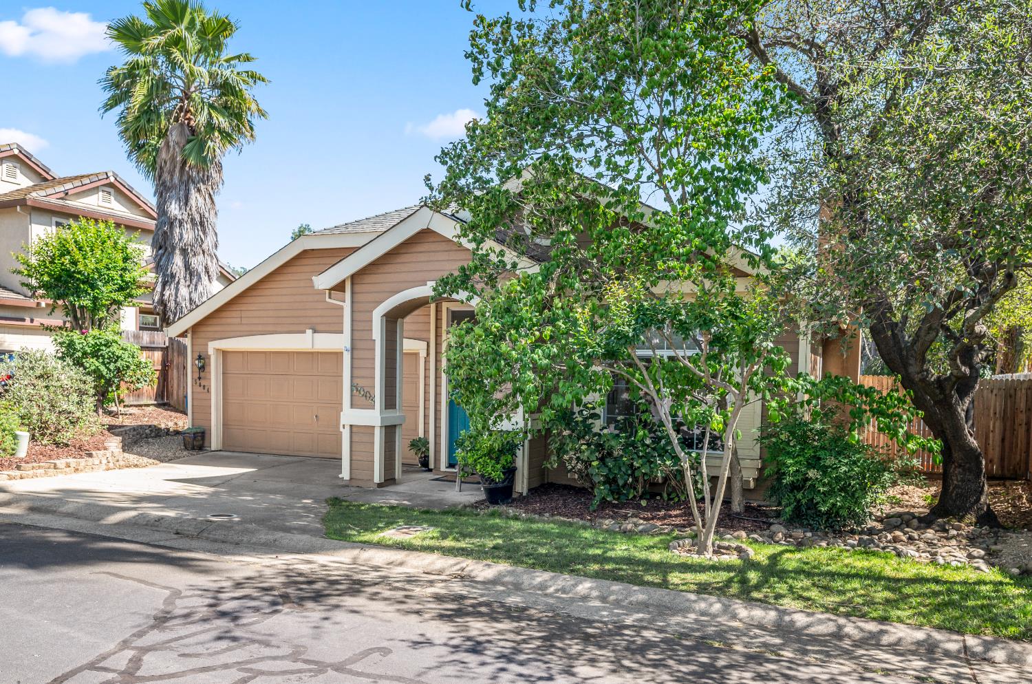 Detail Gallery Image 3 of 31 For 5004 Birchwood Ct, Rocklin,  CA 95677 - 3 Beds | 2 Baths