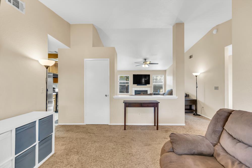 Detail Gallery Image 8 of 42 For 574 Ewell Ct, Galt,  CA 95632 - 3 Beds | 2 Baths