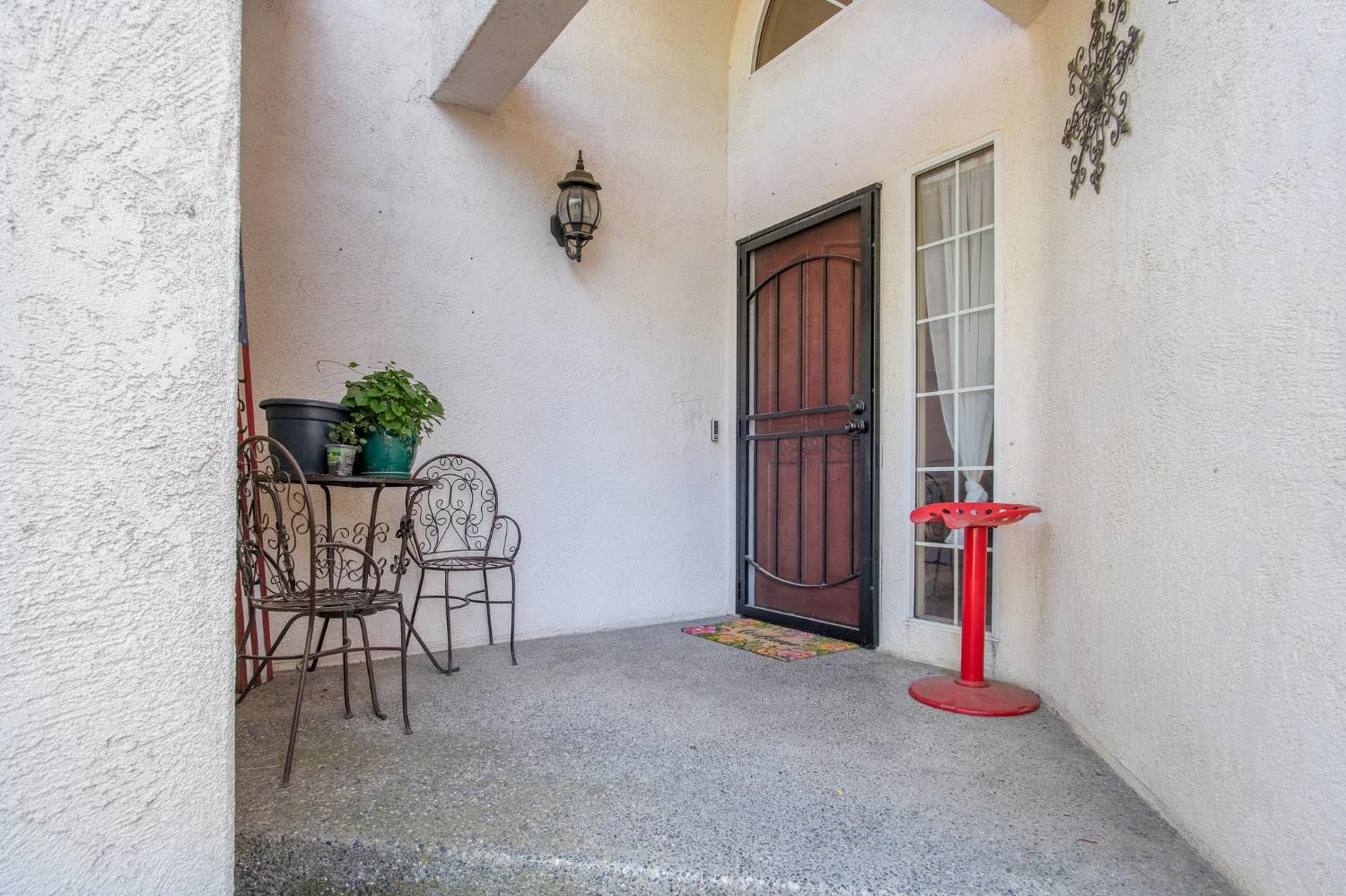 Detail Gallery Image 5 of 33 For 228 Reardon St, Oakdale,  CA 95361 - 5 Beds | 3 Baths