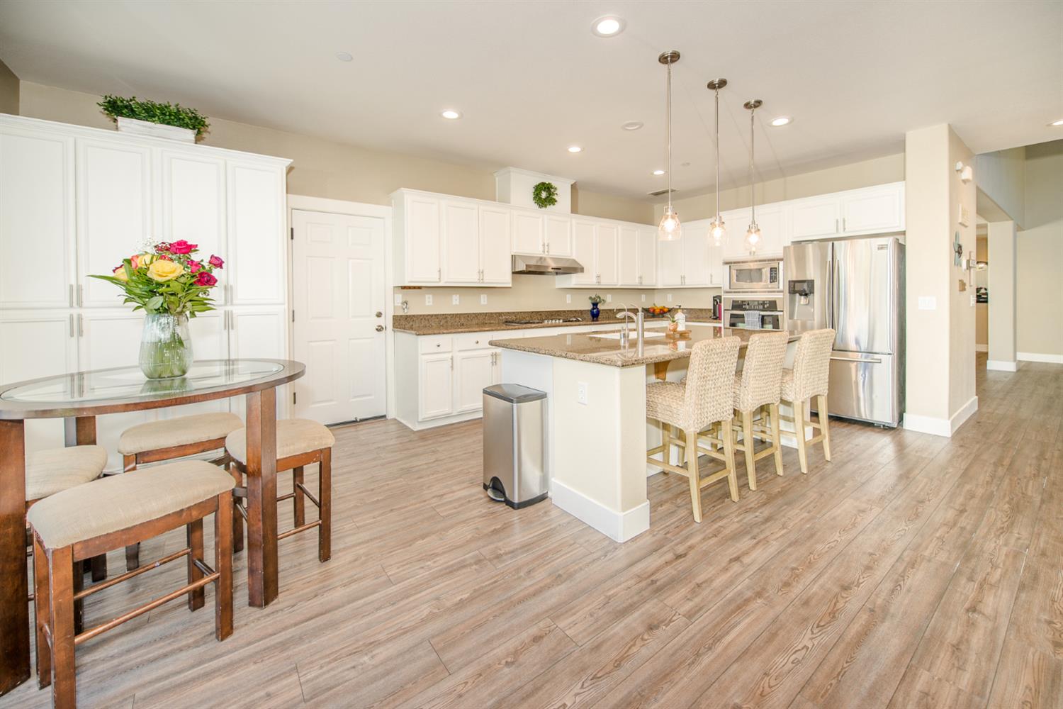 Detail Gallery Image 13 of 38 For 2363 Ackley Pl, Woodland,  CA 95776 - 5 Beds | 4 Baths