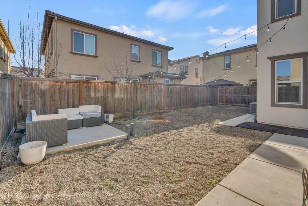 Detail Gallery Image 48 of 56 For 8373 Bronx Way, Sacramento,  CA 95829 - 3 Beds | 2/1 Baths