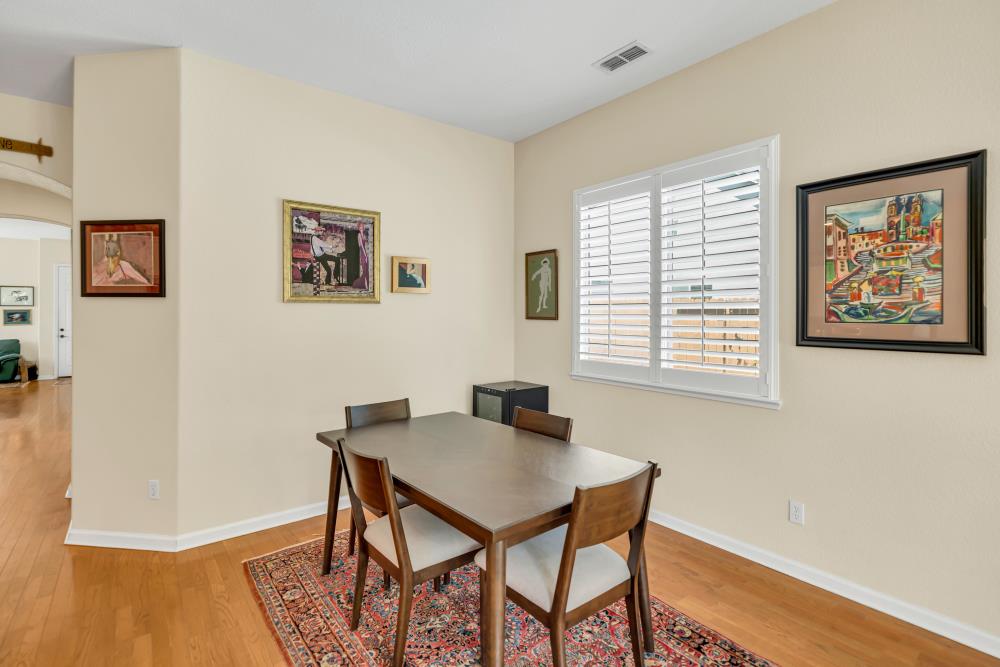 Detail Gallery Image 13 of 47 For 9145 Greendale Ct, Elk Grove,  CA 95758 - 4 Beds | 2 Baths