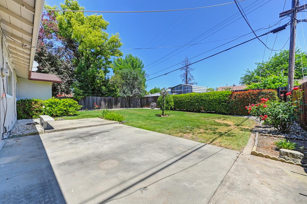 Detail Gallery Image 34 of 40 For 2333 Pinturo Way, Rancho Cordova,  CA 95670 - 4 Beds | 2 Baths