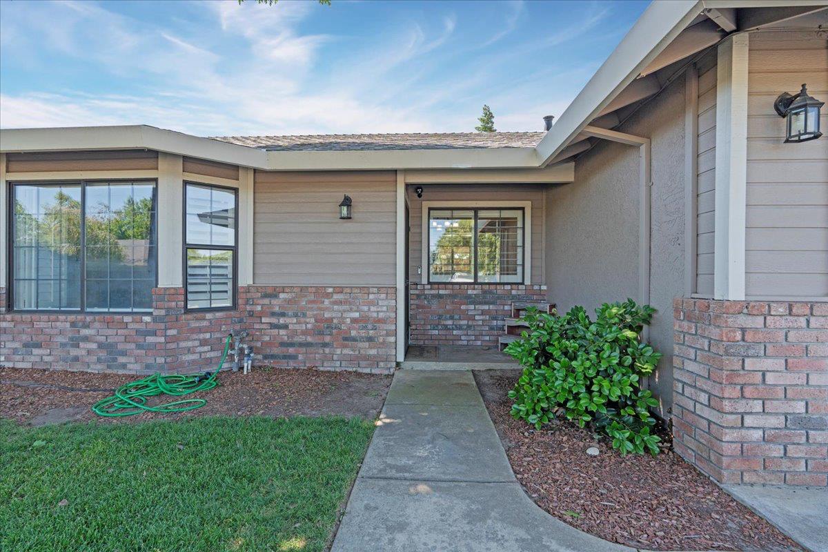 W Chamberlain Drive, Turlock, California image 2