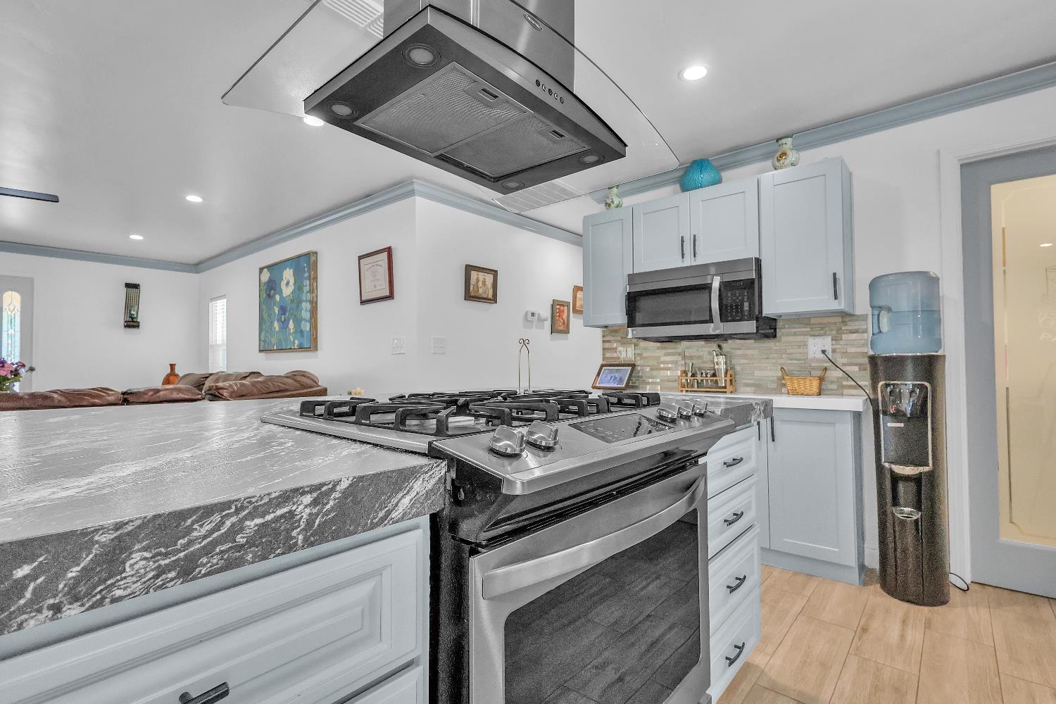 Detail Gallery Image 34 of 66 For 8033 Sunrise Blvd, Citrus Heights,  CA 95610 - 4 Beds | 3 Baths