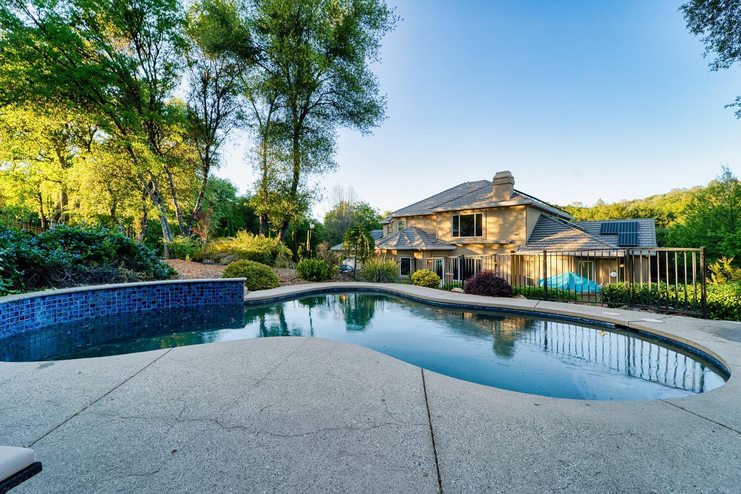 Detail Gallery Image 13 of 75 For 215 Oak Brook Ct, Auburn,  CA 95602 - 3 Beds | 2/1 Baths
