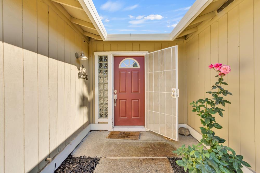 Detail Gallery Image 4 of 55 For 6428 Carmelwood Dr, Citrus Heights,  CA 95621 - 3 Beds | 2 Baths