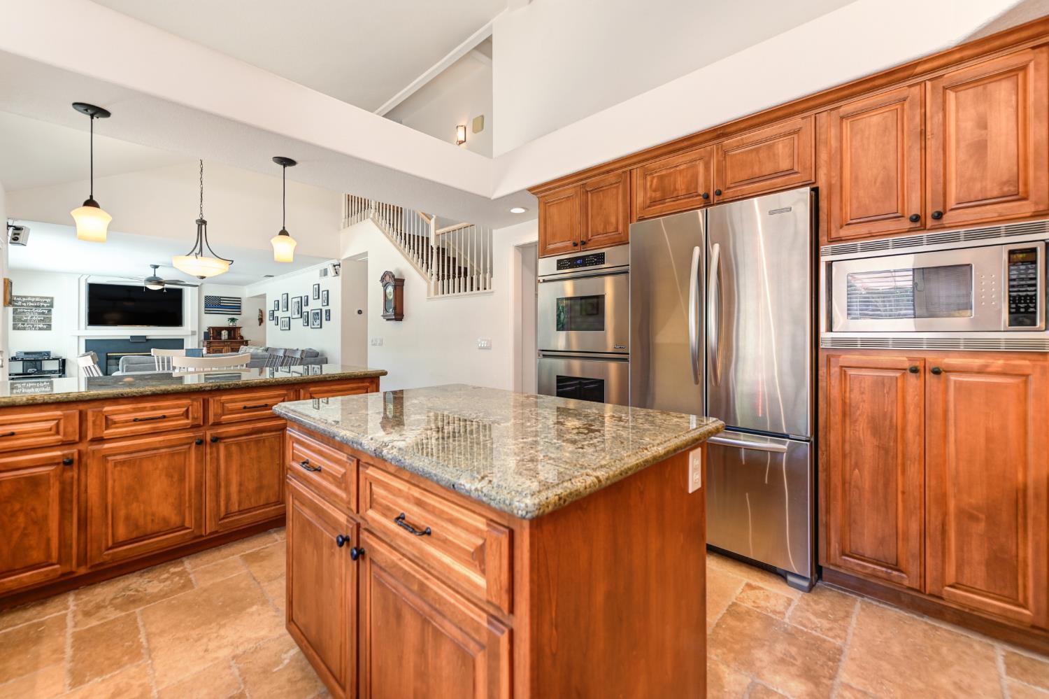 Detail Gallery Image 13 of 43 For 5313 Thunder Ridge Cir, Rocklin,  CA 95765 - 4 Beds | 3 Baths