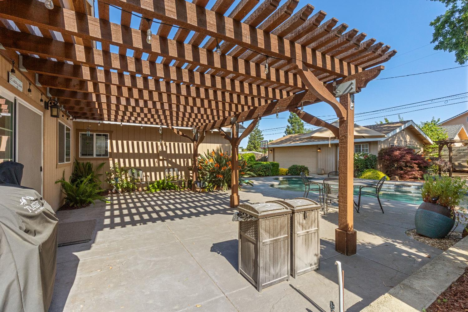 Detail Gallery Image 22 of 31 For 5001 Boyd Dr, Carmichael,  CA 95608 - 3 Beds | 2 Baths
