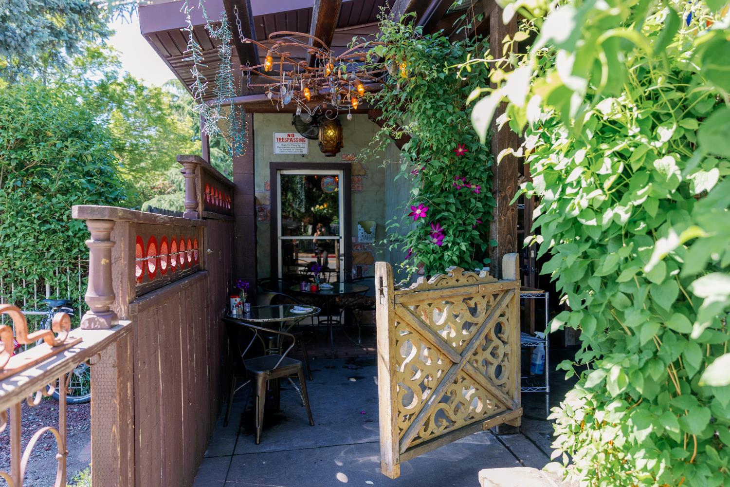Detail Gallery Image 8 of 28 For 217 Colfax Ave, Grass Valley,  CA 95945 - – Beds | – Baths