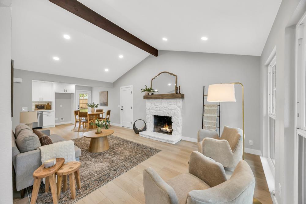 Detail Gallery Image 5 of 43 For 7652 Leineke Ln, Citrus Heights,  CA 95610 - 3 Beds | 2 Baths