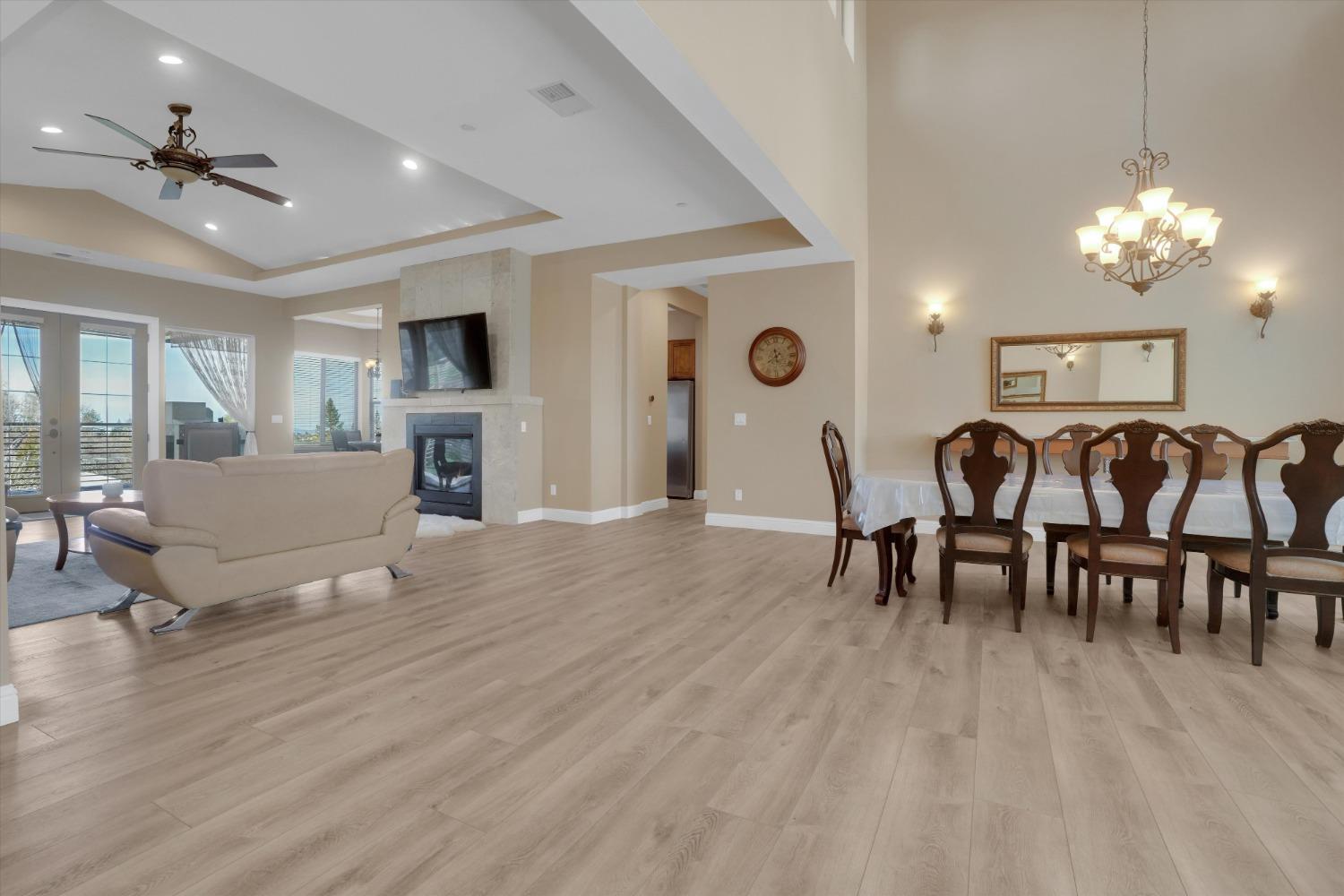 Oak Grove Circle, Groveland, California image 7