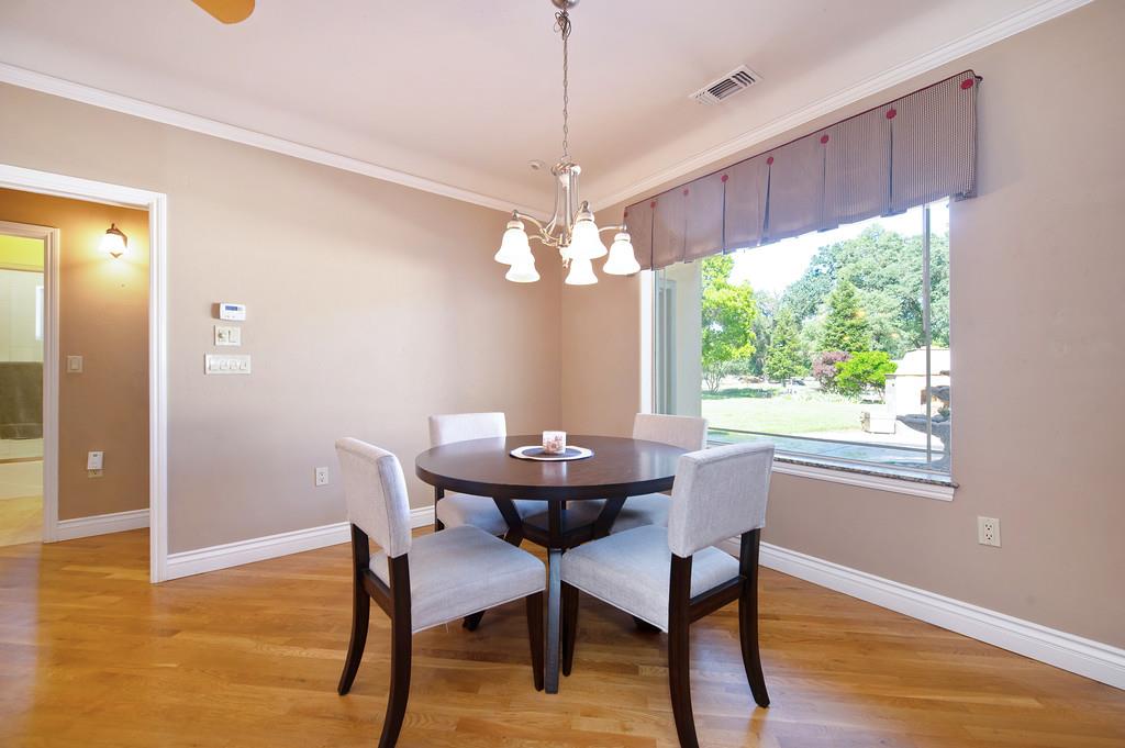Detail Gallery Image 10 of 35 For 3443 Barker Rd, Loomis,  CA 95650 - 3 Beds | 2/1 Baths