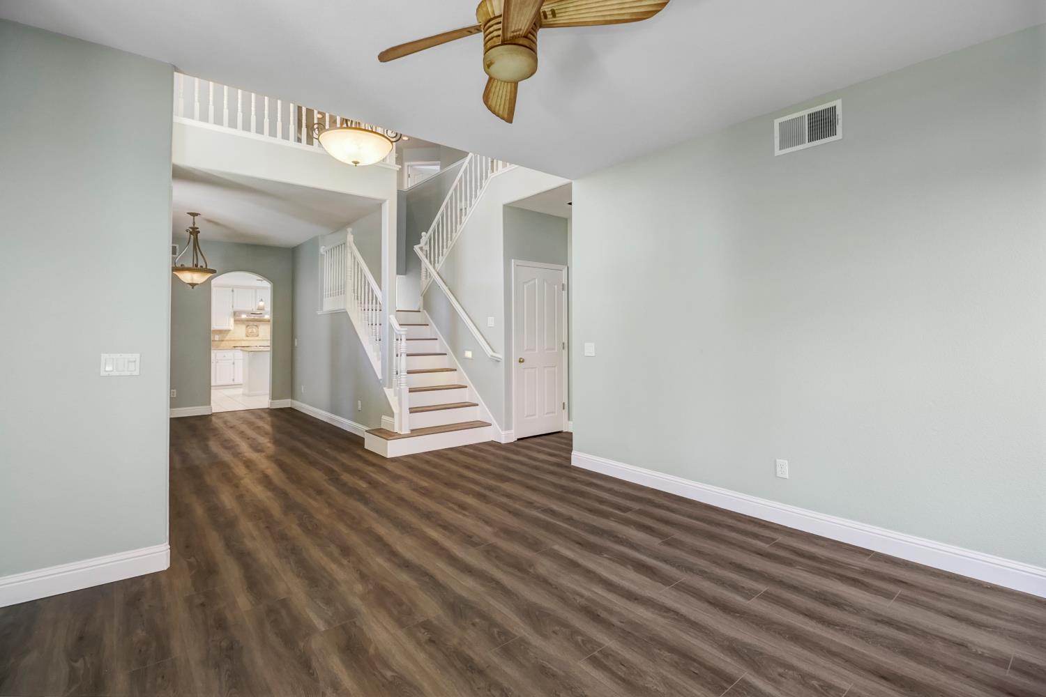 Detail Gallery Image 8 of 67 For 4091 Luxor Ln, Granite Bay,  CA 95746 - 6 Beds | 3 Baths