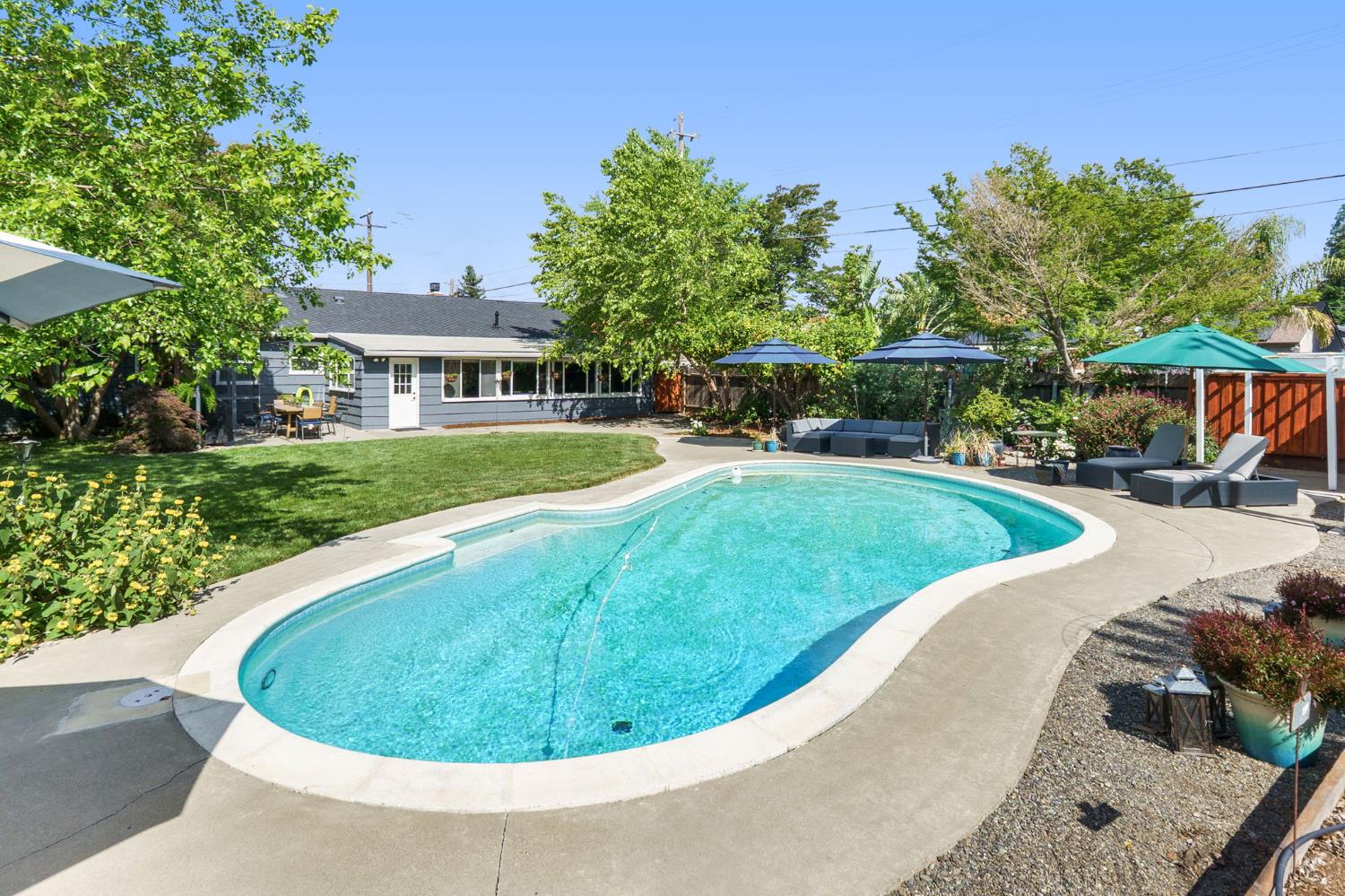 Detail Gallery Image 27 of 32 For 911 West St, Woodland,  CA 95695 - 3 Beds | 1 Baths