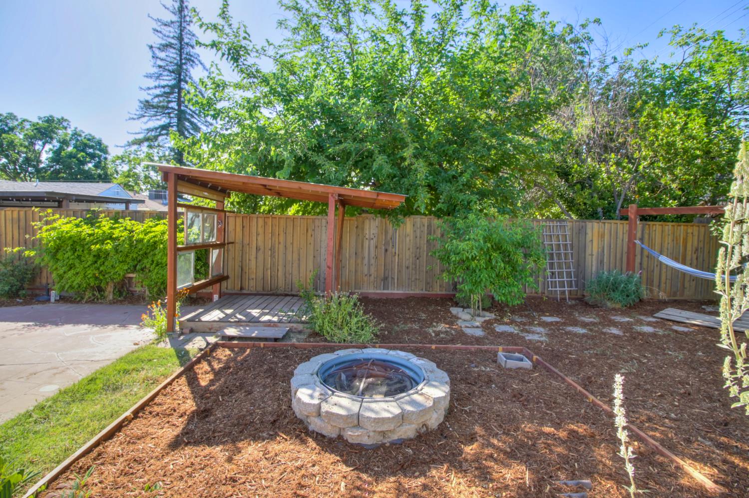 Detail Gallery Image 37 of 60 For 2121 Juliesse Ave, Sacramento,  CA 95821 - 3 Beds | 1 Baths