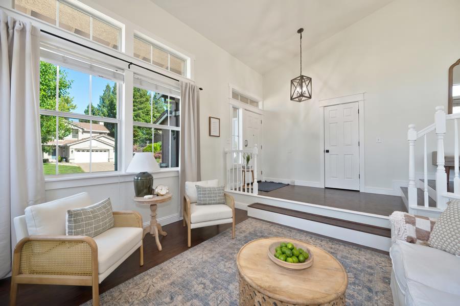 Detail Gallery Image 9 of 82 For 5802 Thoroughbred Ct, Rocklin,  CA 95677 - 4 Beds | 3 Baths