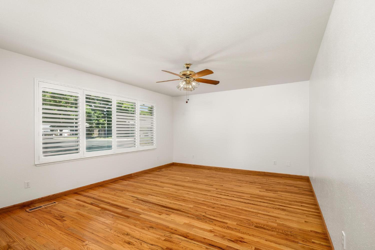 Detail Gallery Image 8 of 41 For 2336 Brockway Dr, Modesto,  CA 95355 - 3 Beds | 2 Baths