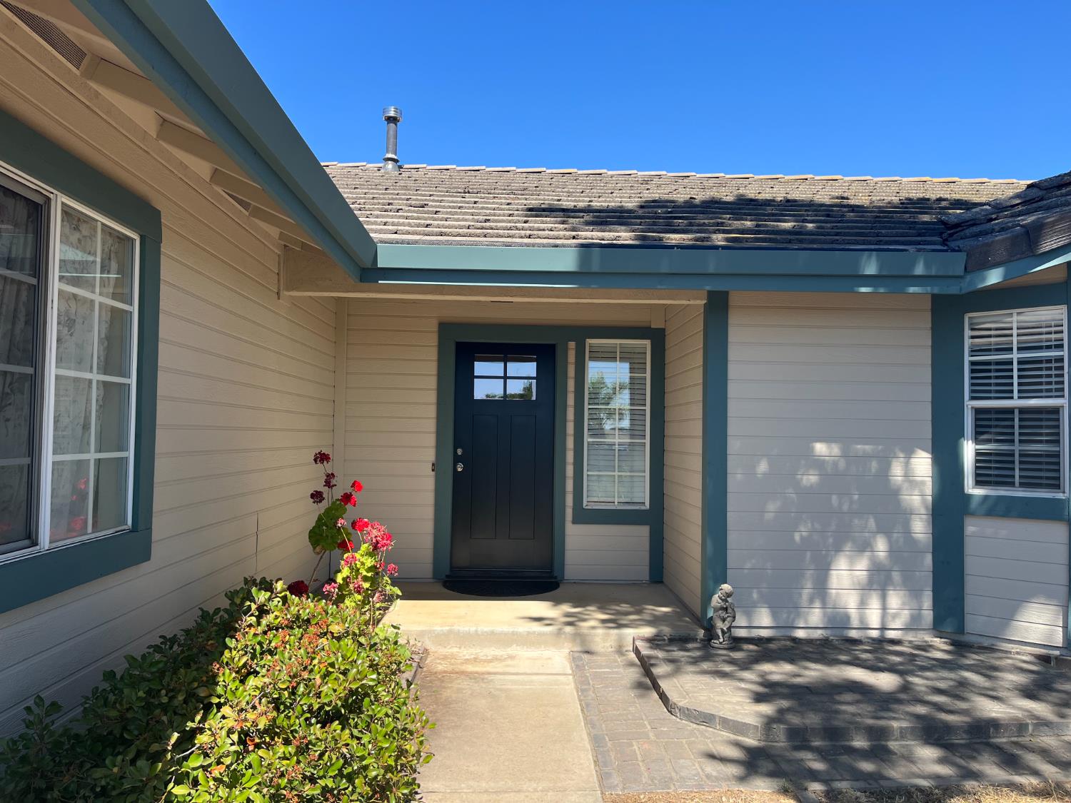 Detail Gallery Image 4 of 24 For 53 S Wallace Lake Dr, Wallace,  CA 95254 - 3 Beds | 2 Baths