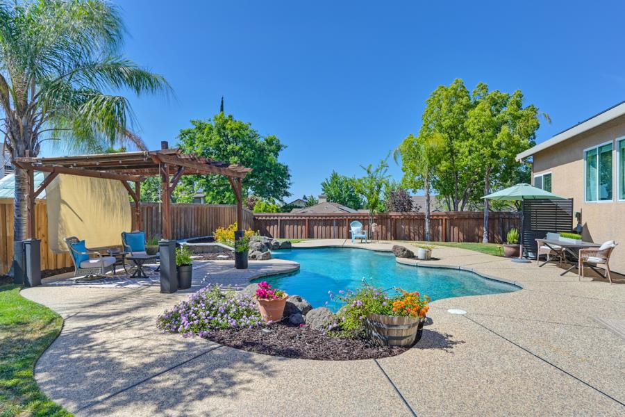 Detail Gallery Image 69 of 82 For 5802 Thoroughbred Ct, Rocklin,  CA 95677 - 4 Beds | 3 Baths