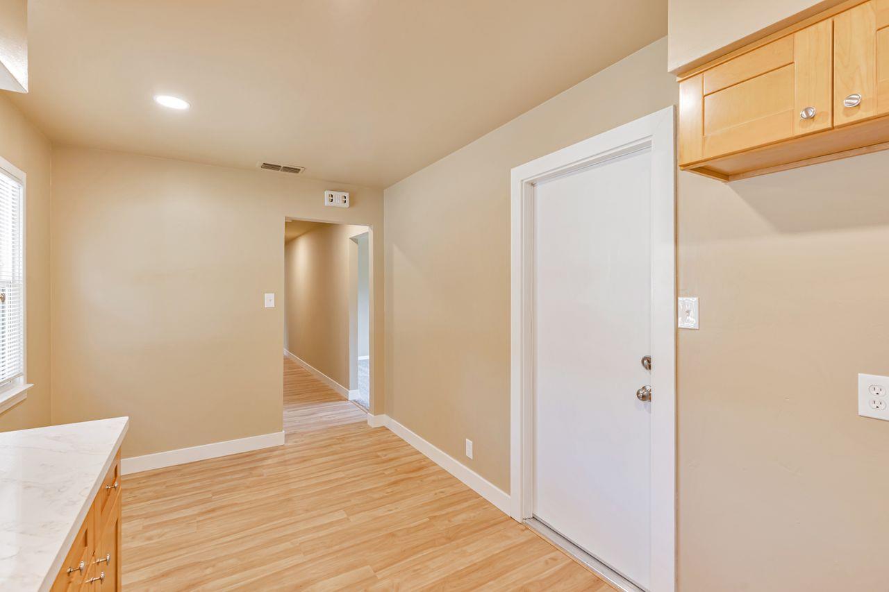 Detail Gallery Image 27 of 72 For 4130 Arden Way, Sacramento,  CA 95864 - – Beds | – Baths