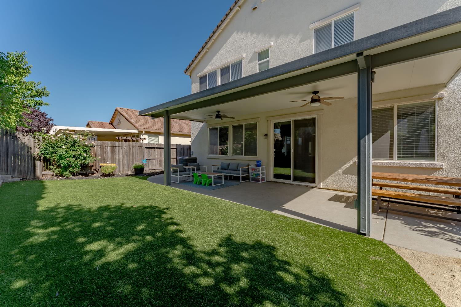 Detail Gallery Image 12 of 38 For 1283 Torrington Ln, Lincoln,  CA 95648 - 5 Beds | 3 Baths