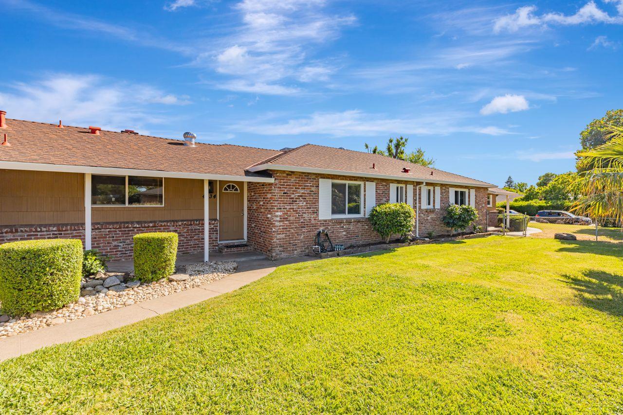 Detail Gallery Image 9 of 72 For 4130 Arden Way, Sacramento,  CA 95864 - – Beds | – Baths