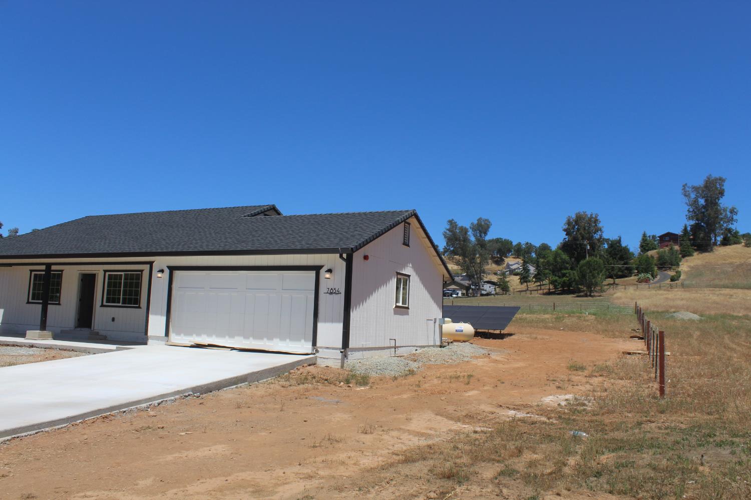 Detail Gallery Image 2 of 8 For 7854 Kirby St, Valley Springs,  CA 95252 - 4 Beds | 2 Baths