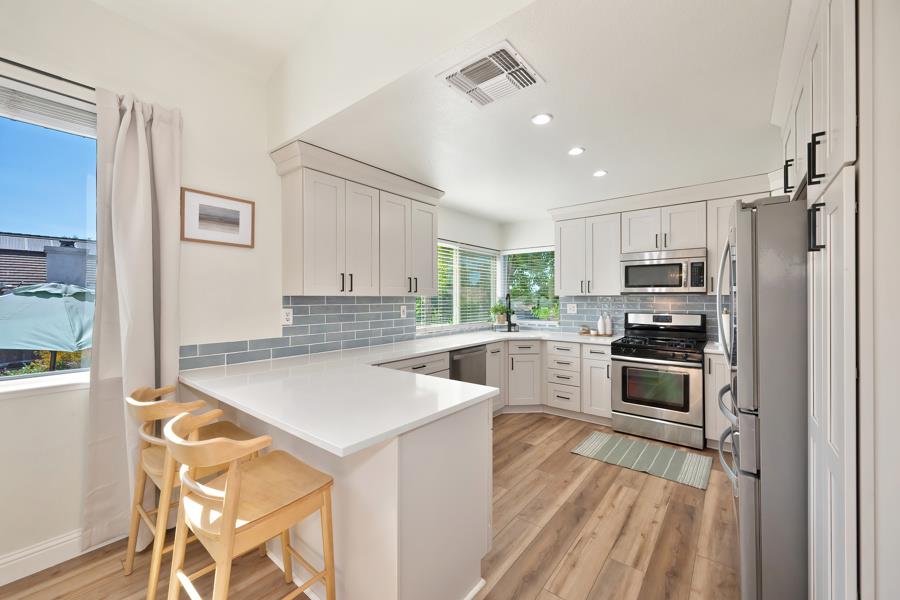 Detail Gallery Image 19 of 82 For 5802 Thoroughbred Ct, Rocklin,  CA 95677 - 4 Beds | 3 Baths