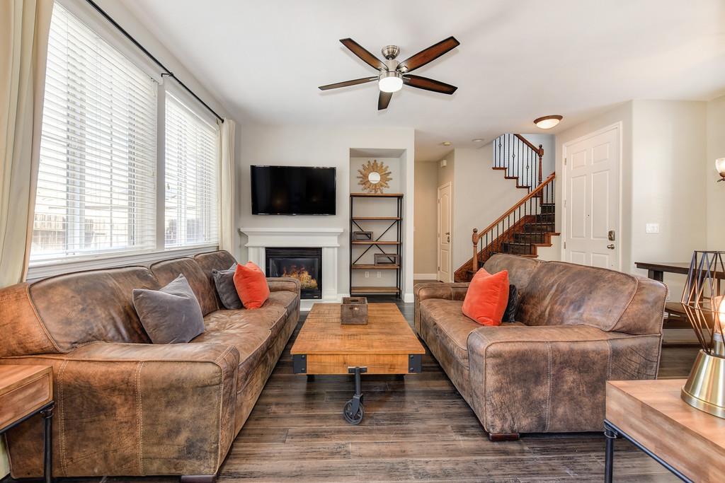 Detail Gallery Image 12 of 38 For 390 Caravaggio Way, Sacramento,  CA 95835 - 3 Beds | 2/1 Baths
