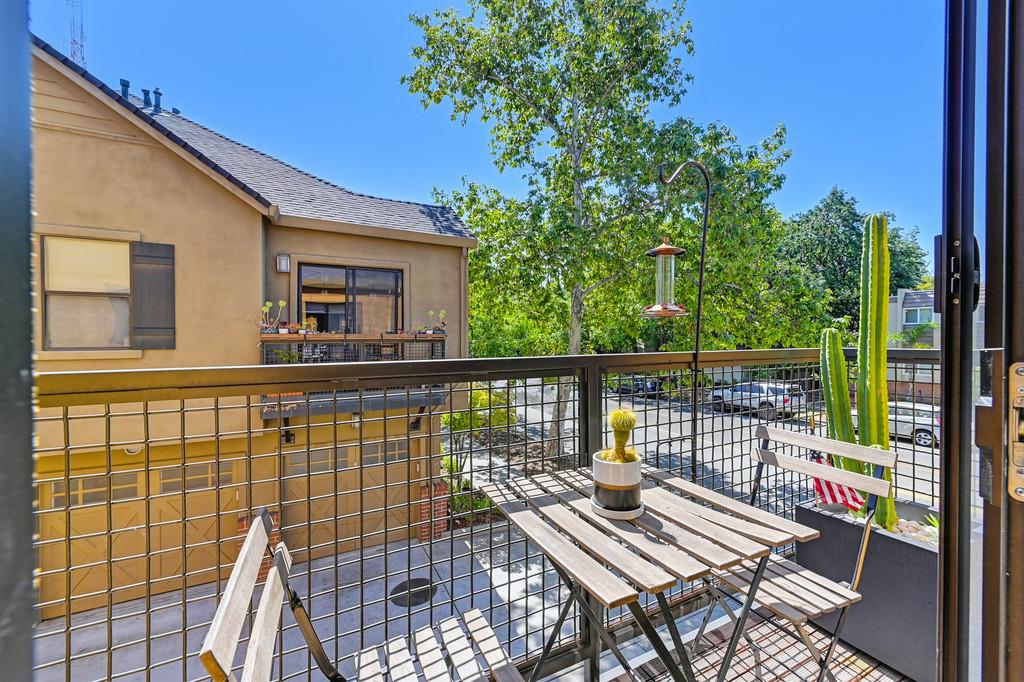 Detail Gallery Image 32 of 33 For 2117 S St #204,  Sacramento,  CA 95816 - 2 Beds | 2 Baths