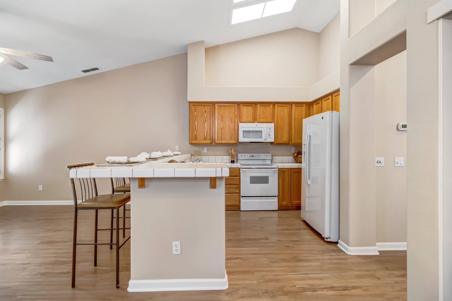 Detail Gallery Image 20 of 47 For 711 Sands Way, Folsom,  CA 95630 - 3 Beds | 2 Baths