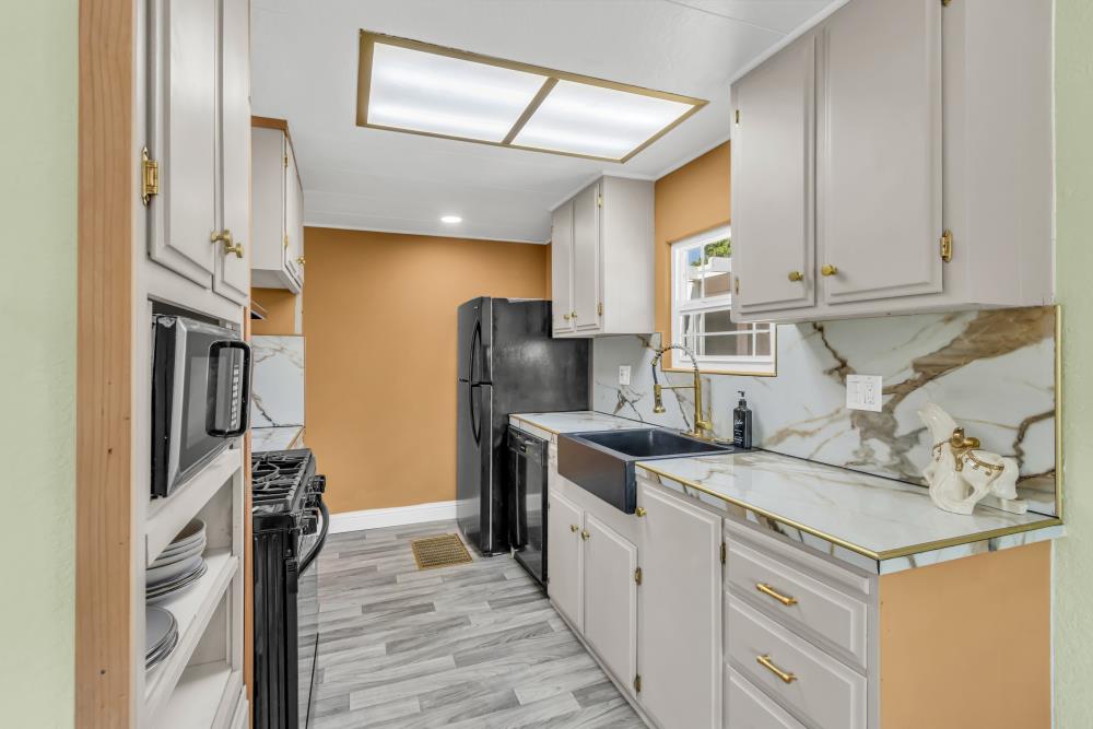 Detail Gallery Image 6 of 31 For 5935 Auburn Blvd 154, Citrus Heights,  CA 95621 - 2 Beds | 1 Baths
