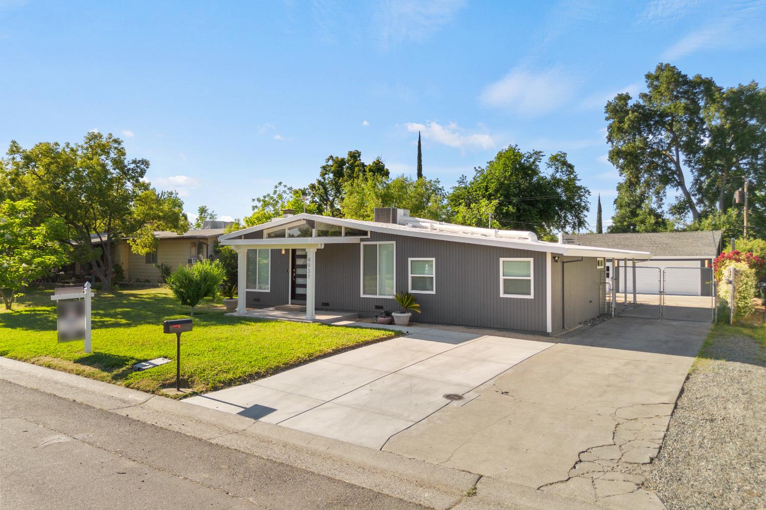 Detail Gallery Image 56 of 65 For 4937 Donovan Dr, Carmichael,  CA 95608 - 3 Beds | 2 Baths