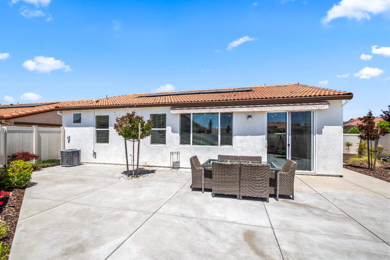 Detail Gallery Image 27 of 43 For 8924 El Cielo Ln, El Dorado Hills,  CA 95762 - 2 Beds | 2 Baths