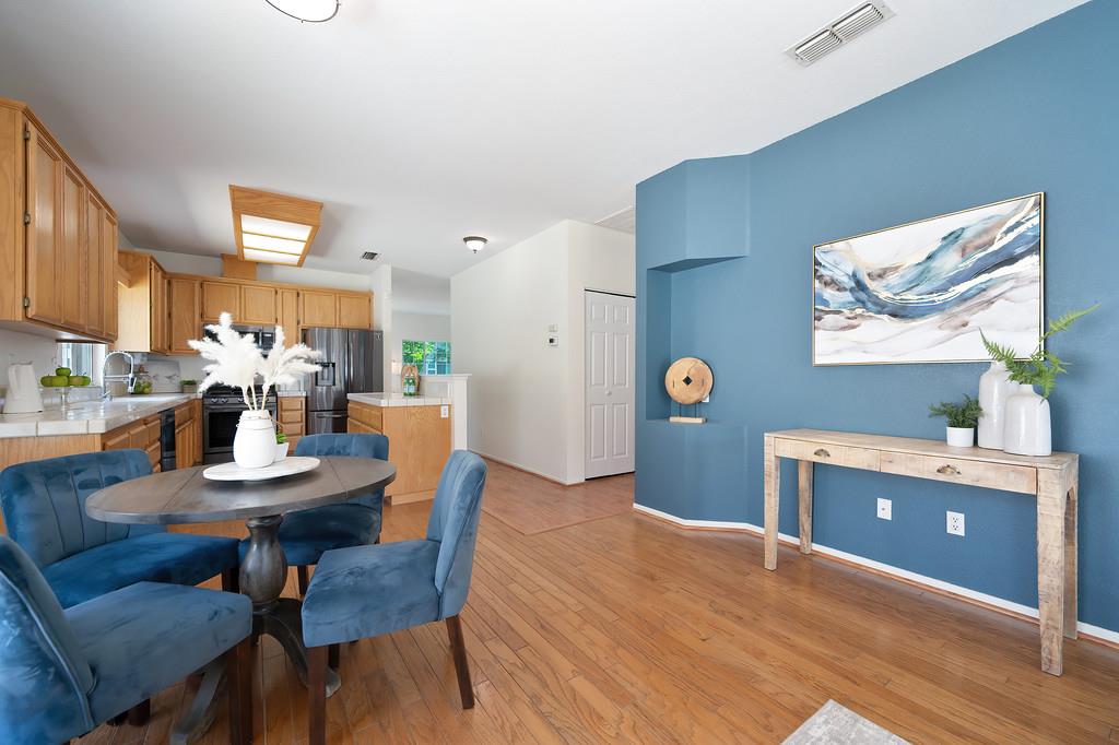 Detail Gallery Image 11 of 25 For 461 Carlson Way, Folsom,  CA 95630 - 3 Beds | 2 Baths