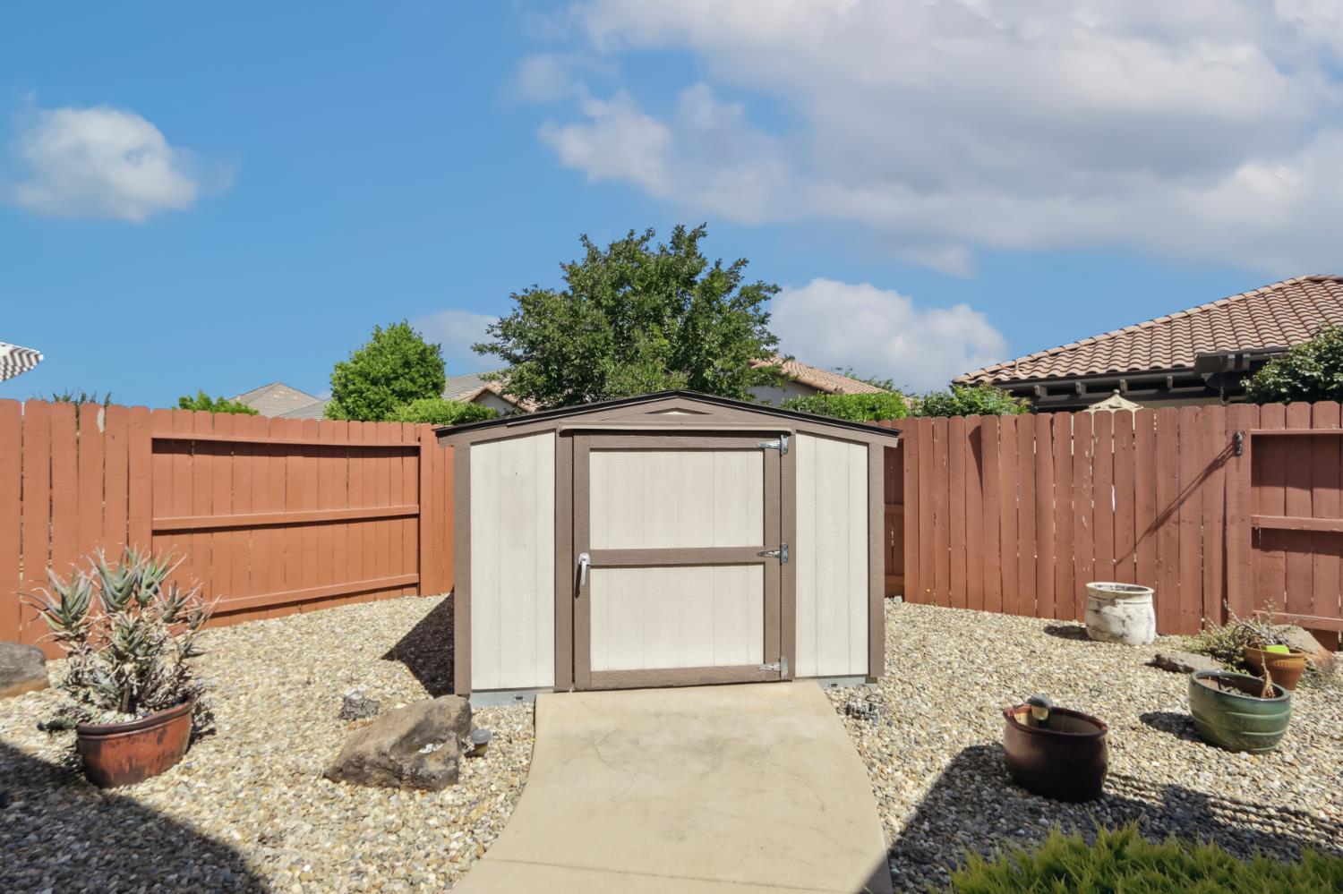 Detail Gallery Image 35 of 43 For 2398 Langtree Dr, Roseville,  CA 95747 - 2 Beds | 2 Baths