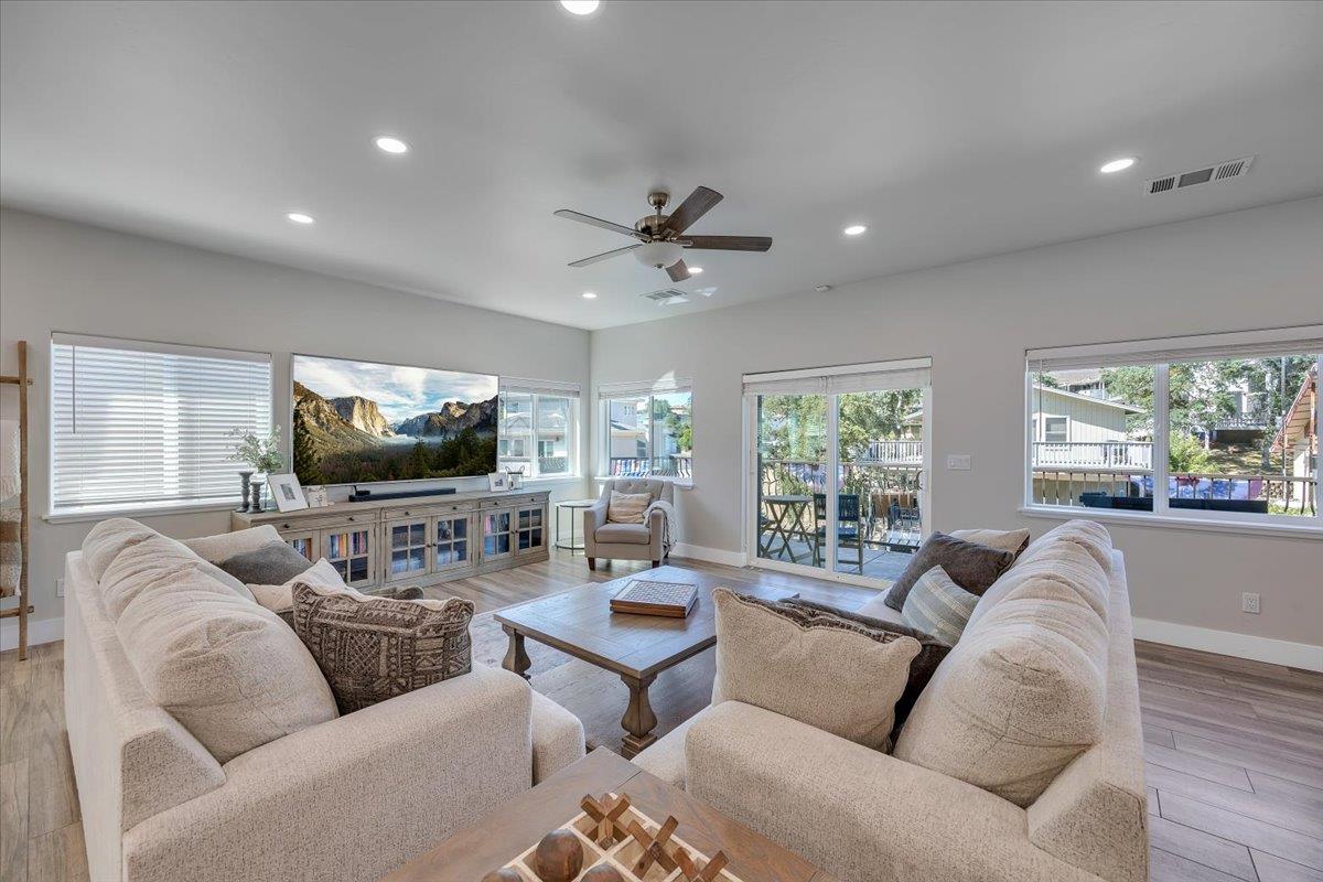 Detail Gallery Image 11 of 99 For 658 Bret Harte Dr #424,  Copperopolis,  CA 95228 - 4 Beds | 4/3 Baths