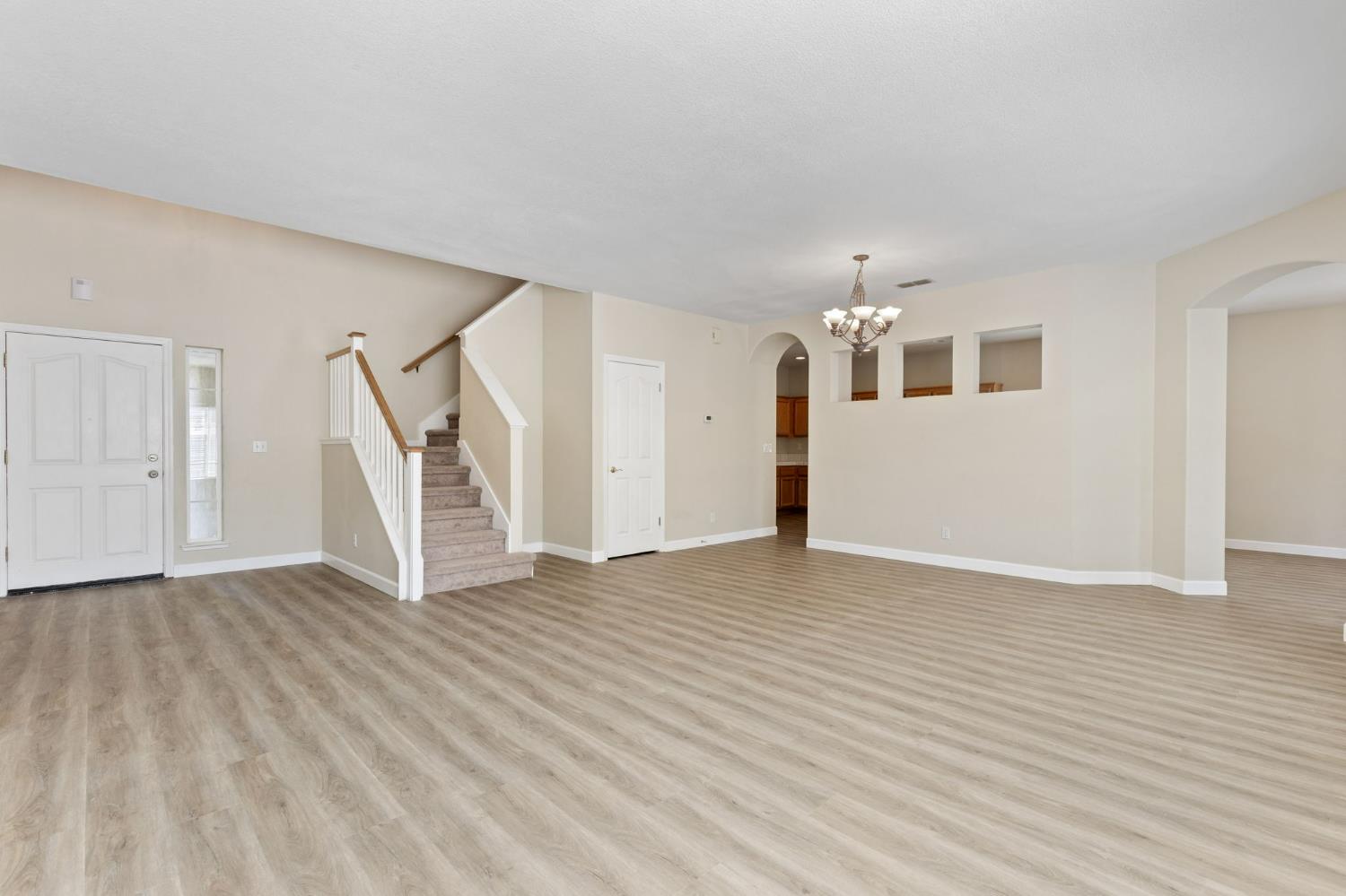 Detail Gallery Image 23 of 63 For 640 Garden Park Dr, Roseville,  CA 95678 - 4 Beds | 3 Baths