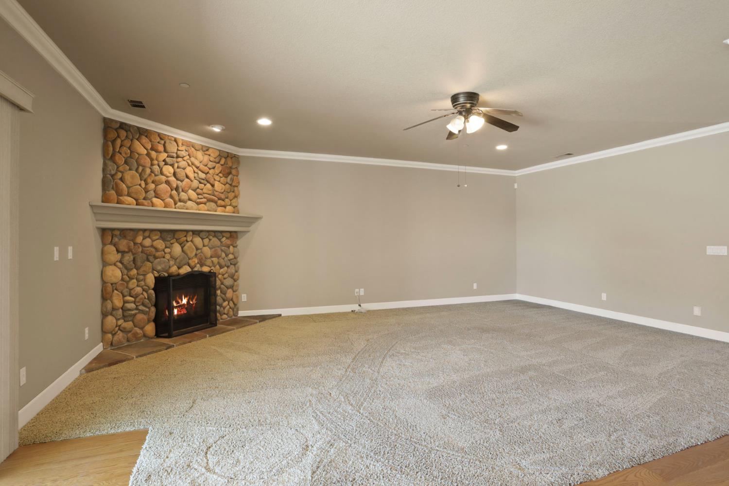Detail Gallery Image 25 of 74 For 13703 Christensen Rd, Galt,  CA 95632 - 4 Beds | 2/1 Baths