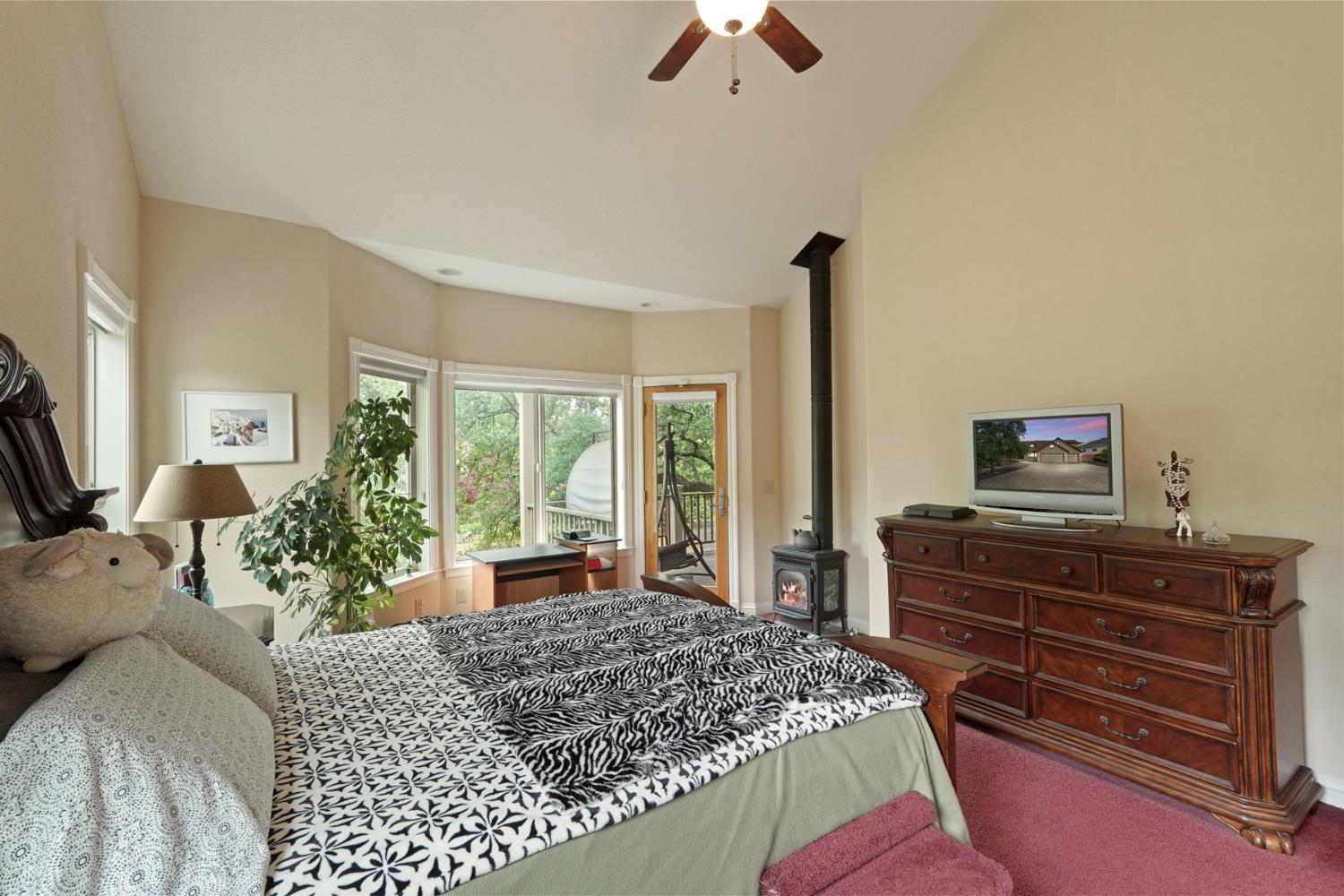 Detail Gallery Image 24 of 65 For 658 Live Oak Dr, Angels Camp,  CA 95222 - 3 Beds | 2/1 Baths