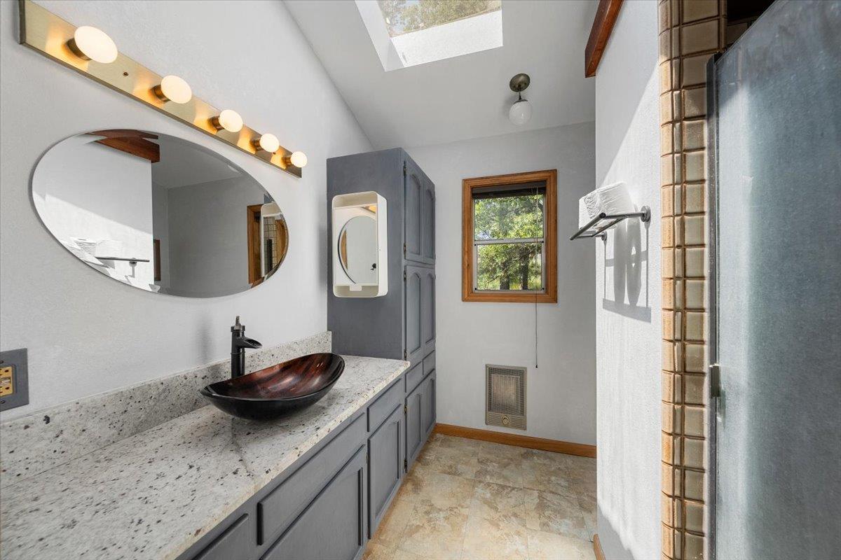 Detail Gallery Image 34 of 73 For 5116 Pondorex Rd, Auburn,  CA 95602 - 4 Beds | 3/1 Baths