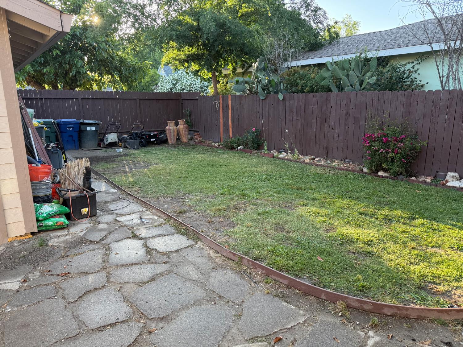 Detail Gallery Image 8 of 9 For 1748 Richmond St, Sacramento,  CA 95825 - 4 Beds | 2 Baths
