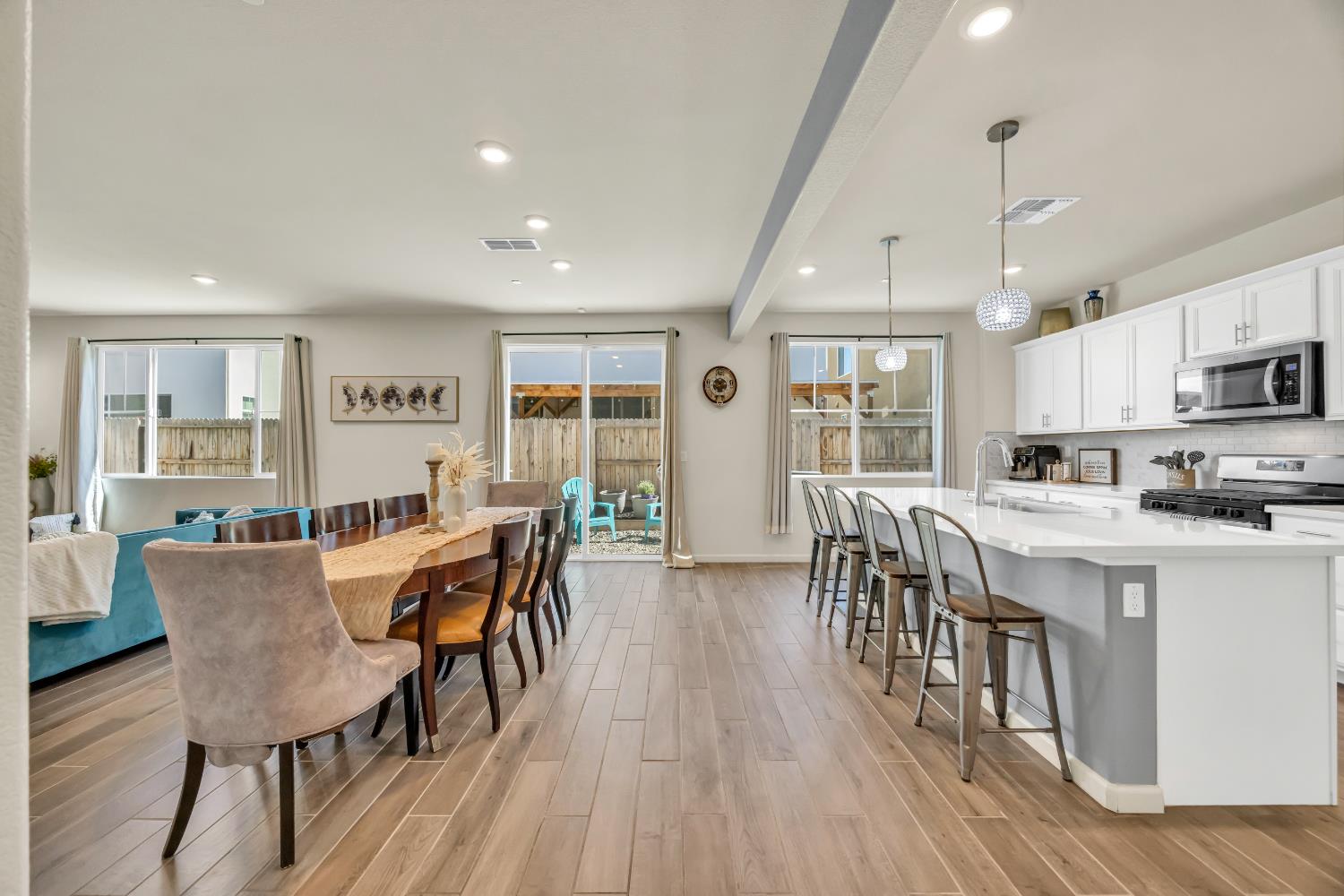 Detail Gallery Image 2 of 35 For 1427 Sanders St, Lincoln,  CA 95648 - 4 Beds | 3 Baths