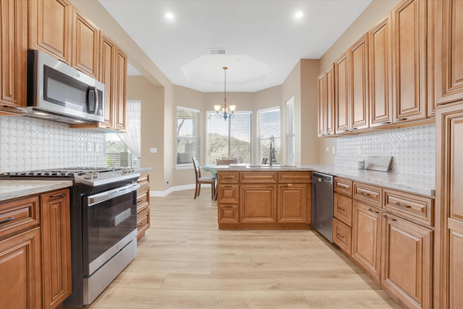 Oak Grove Circle, Groveland, California image 17