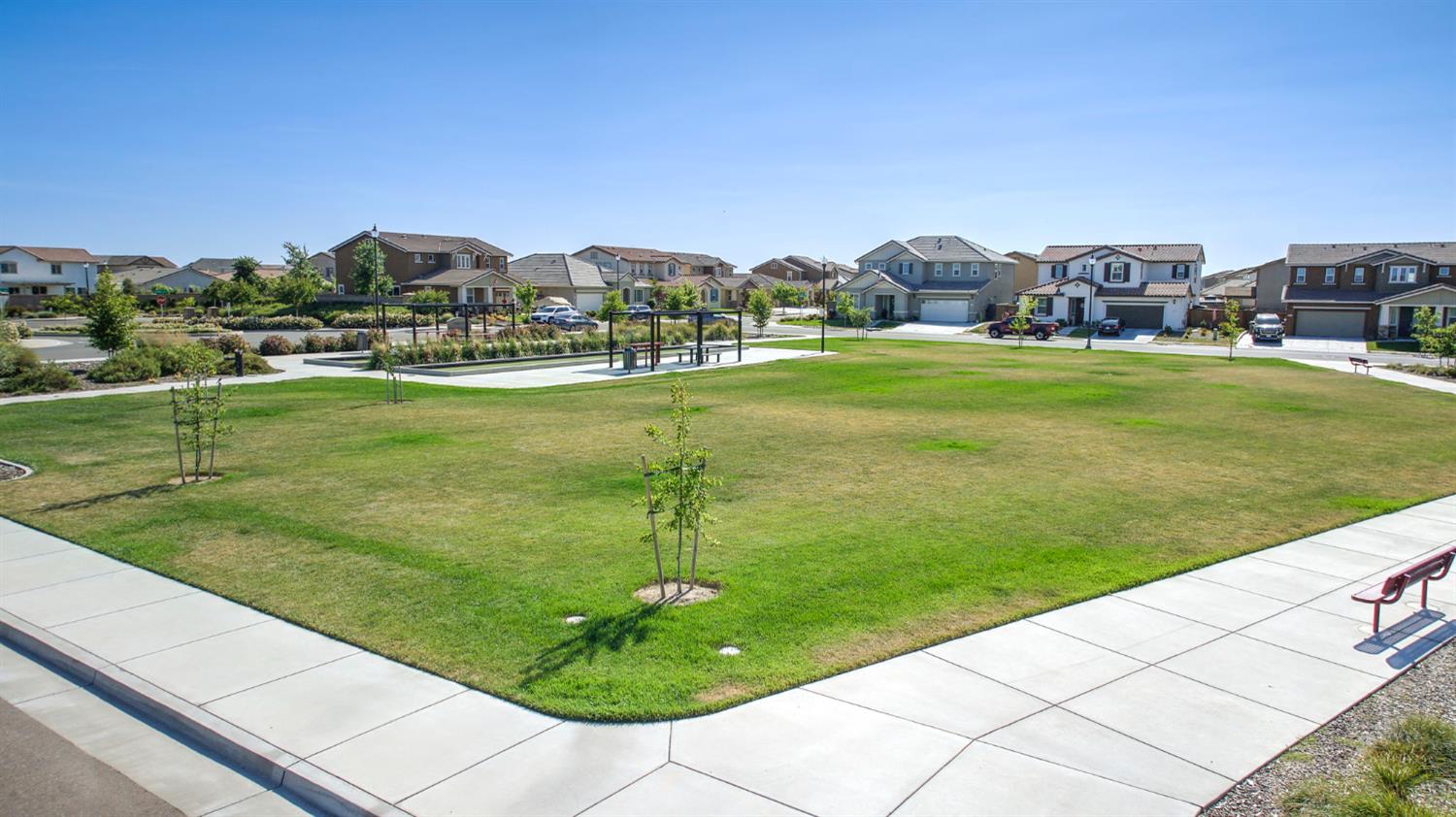 Detail Gallery Image 46 of 50 For 1216 Fence Post Way, Roseville,  CA 95747 - 4 Beds | 4 Baths