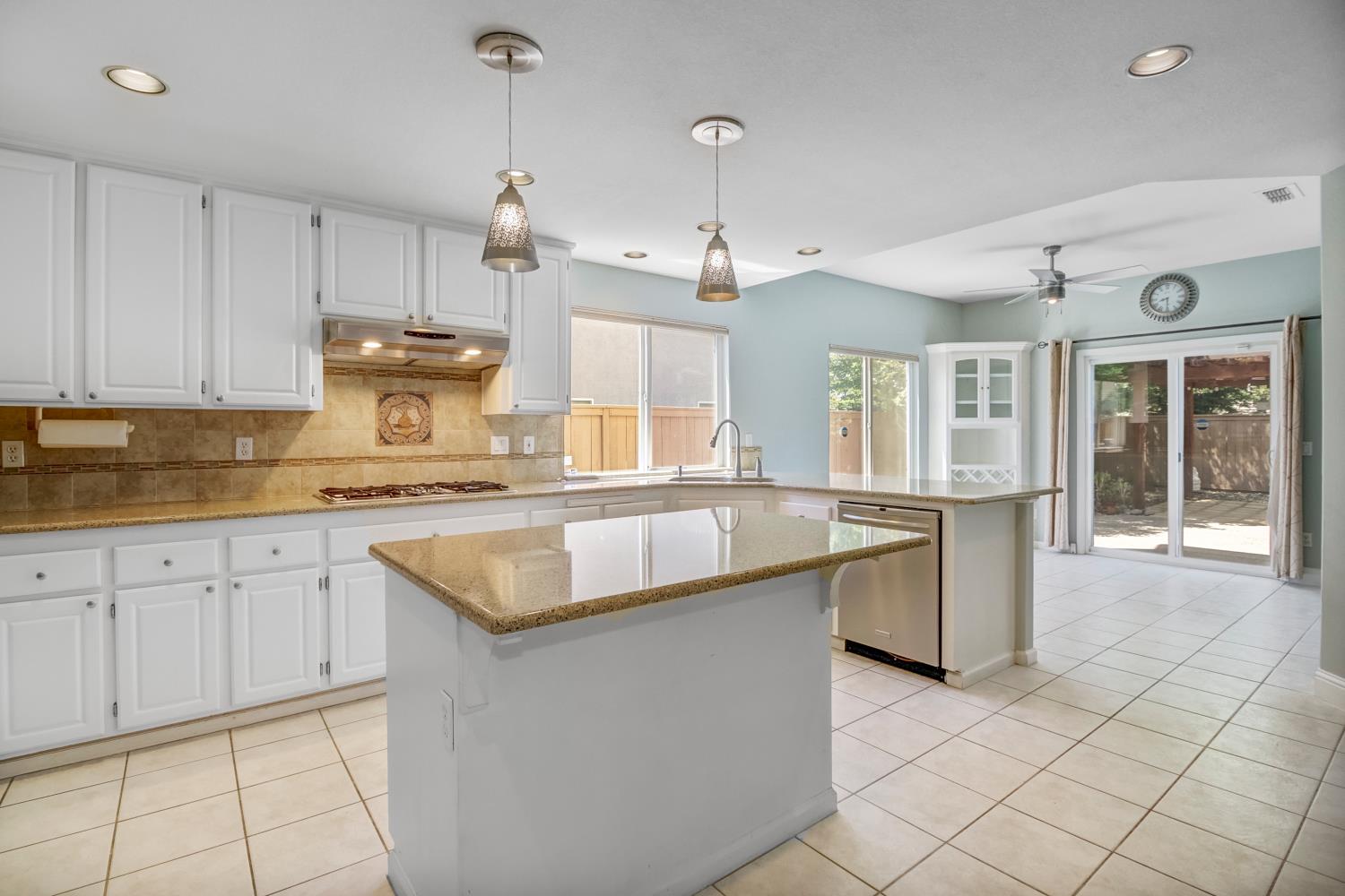 Detail Gallery Image 26 of 67 For 4091 Luxor Ln, Granite Bay,  CA 95746 - 6 Beds | 3 Baths
